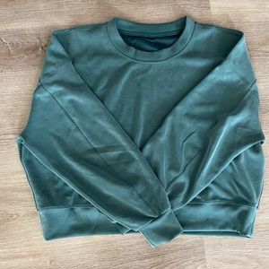 Lululemon perfectly oversized cropped crew size 10 in green jasper